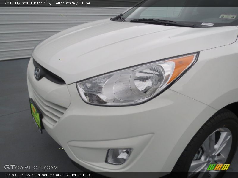 Cotton White / Taupe 2013 Hyundai Tucson GLS