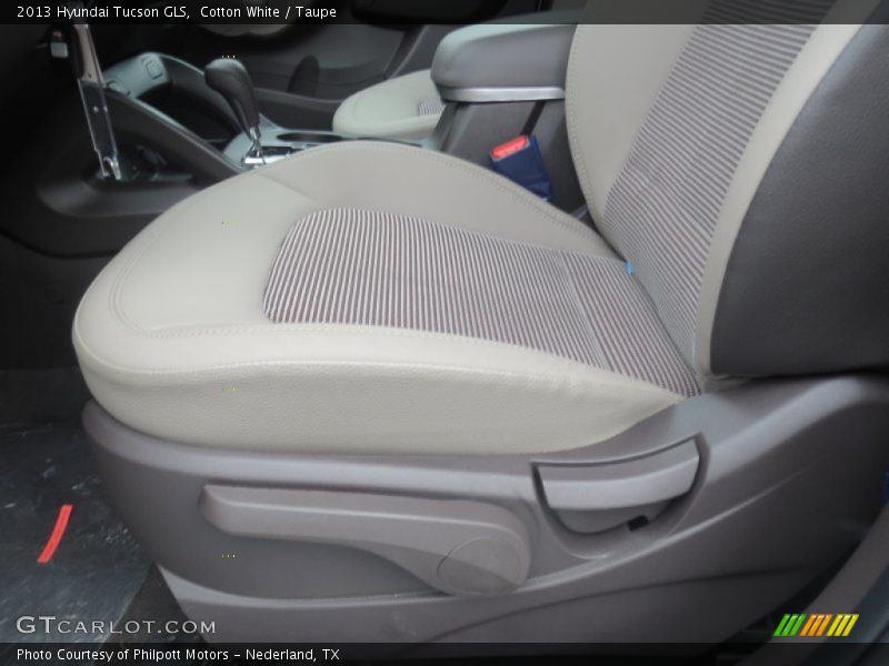 Cotton White / Taupe 2013 Hyundai Tucson GLS