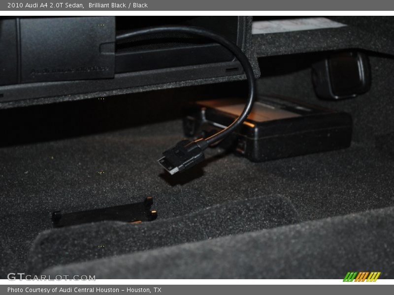 Brilliant Black / Black 2010 Audi A4 2.0T Sedan