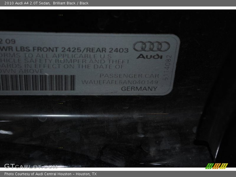 Brilliant Black / Black 2010 Audi A4 2.0T Sedan
