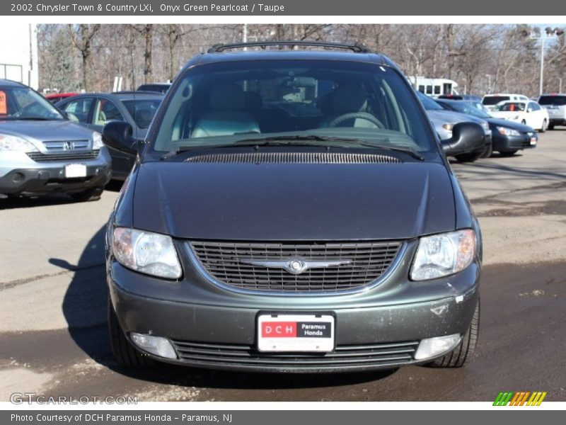 Onyx Green Pearlcoat / Taupe 2002 Chrysler Town & Country LXi