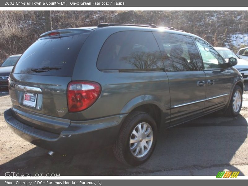 Onyx Green Pearlcoat / Taupe 2002 Chrysler Town & Country LXi