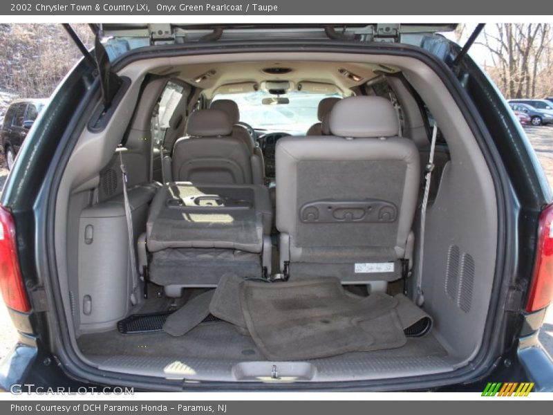 Onyx Green Pearlcoat / Taupe 2002 Chrysler Town & Country LXi