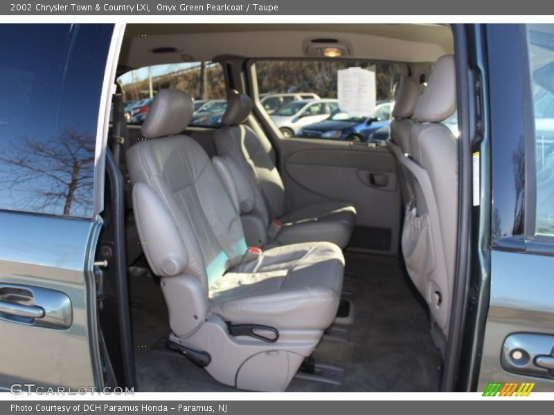 Onyx Green Pearlcoat / Taupe 2002 Chrysler Town & Country LXi