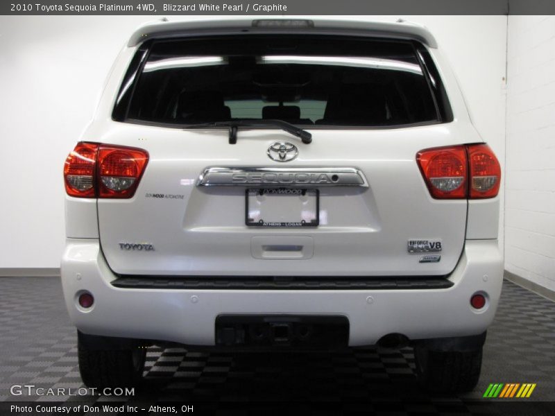 Blizzard White Pearl / Graphite 2010 Toyota Sequoia Platinum 4WD