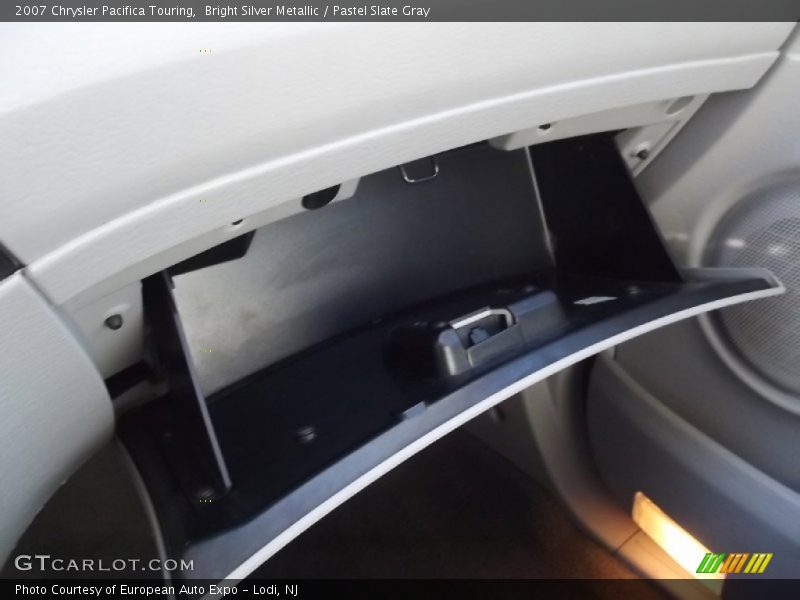Bright Silver Metallic / Pastel Slate Gray 2007 Chrysler Pacifica Touring