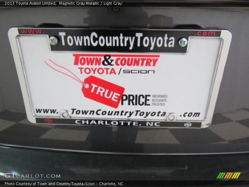 Magnetic Gray Metallic / Light Gray 2013 Toyota Avalon Limited