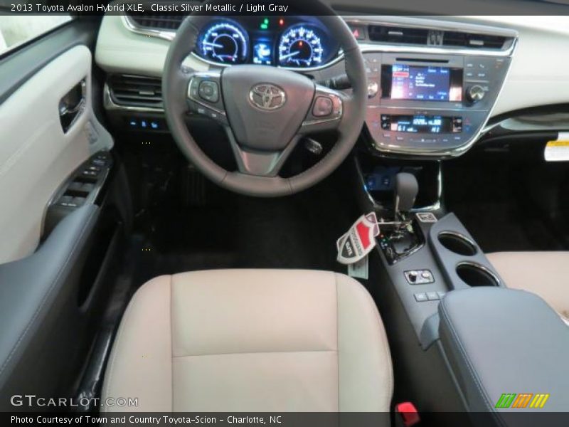 Classic Silver Metallic / Light Gray 2013 Toyota Avalon Hybrid XLE