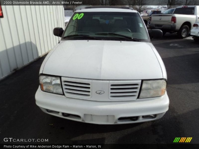 Arctic White / Pewter 2000 Oldsmobile Bravada AWD