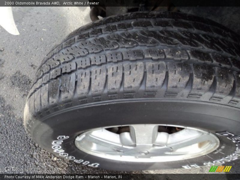 Arctic White / Pewter 2000 Oldsmobile Bravada AWD