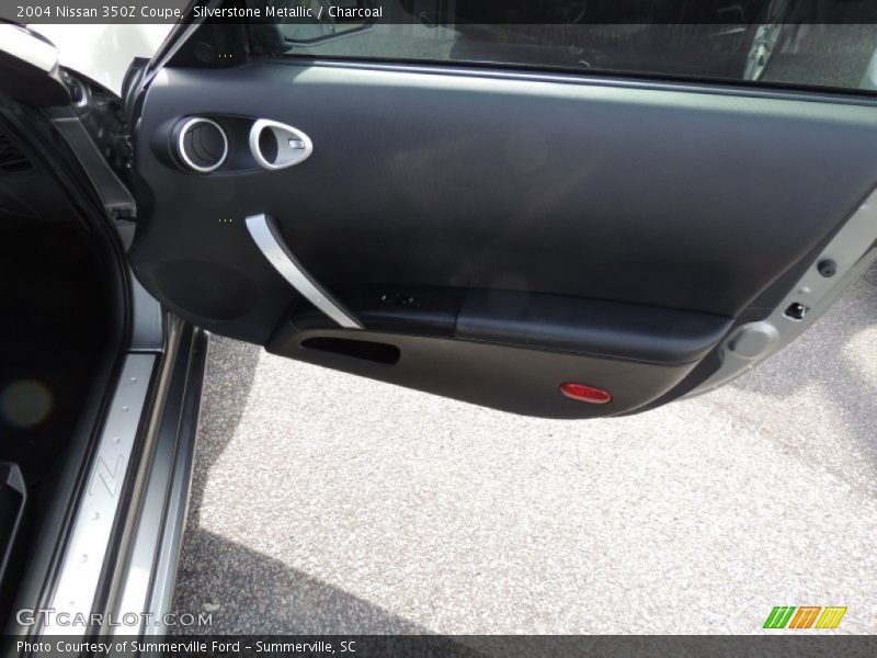 Silverstone Metallic / Charcoal 2004 Nissan 350Z Coupe