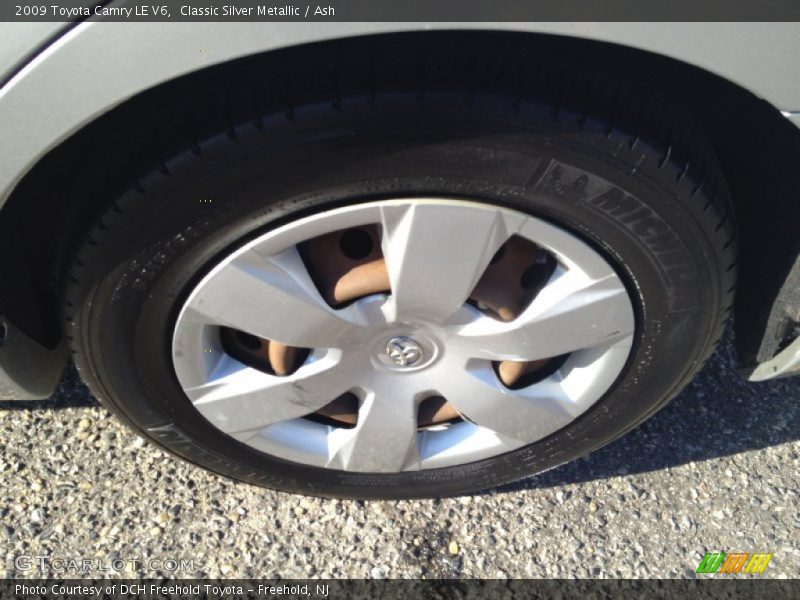 Classic Silver Metallic / Ash 2009 Toyota Camry LE V6