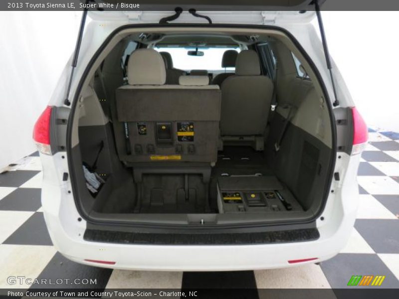 Super White / Bisque 2013 Toyota Sienna LE