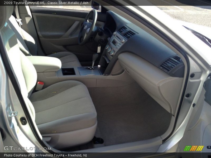 Classic Silver Metallic / Ash 2009 Toyota Camry LE V6