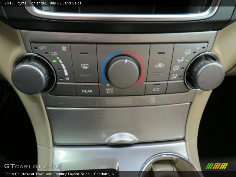 Black / Sand Beige 2013 Toyota Highlander