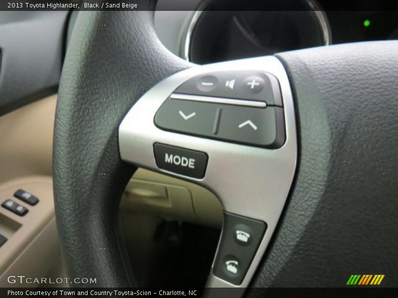 Black / Sand Beige 2013 Toyota Highlander