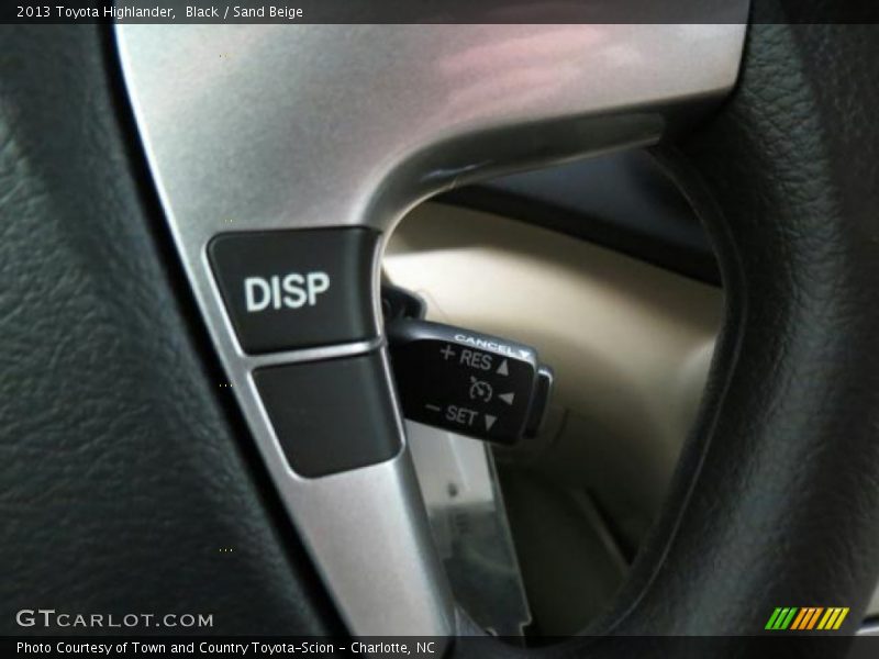 Black / Sand Beige 2013 Toyota Highlander