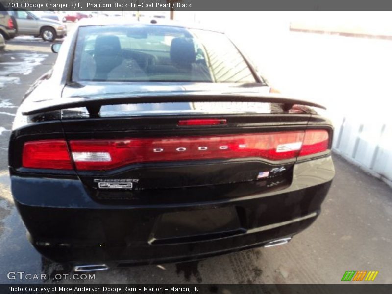 Phantom Black Tri-Coat Pearl / Black 2013 Dodge Charger R/T