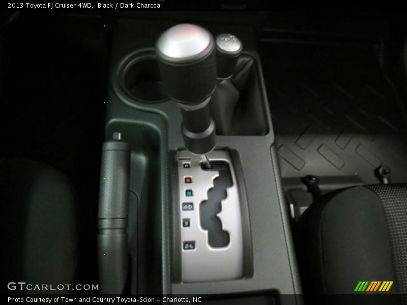 Black / Dark Charcoal 2013 Toyota FJ Cruiser 4WD