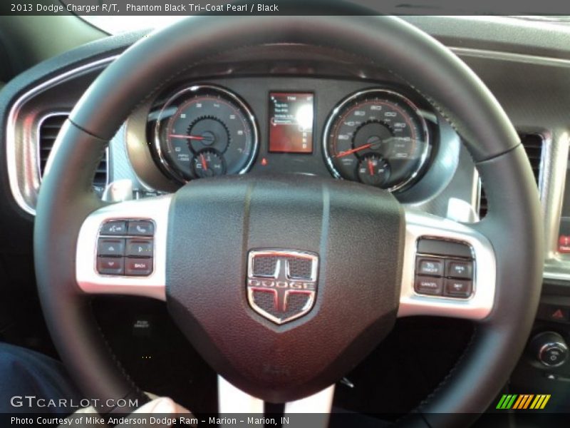 Phantom Black Tri-Coat Pearl / Black 2013 Dodge Charger R/T