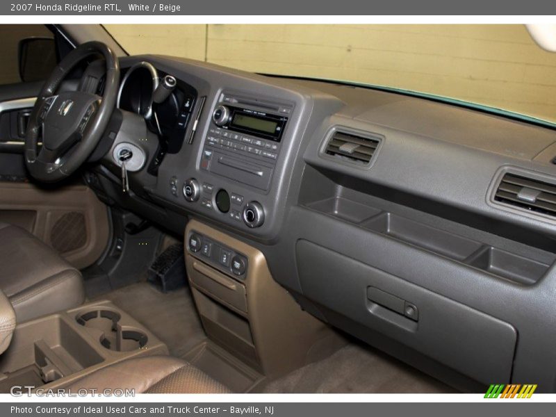 White / Beige 2007 Honda Ridgeline RTL