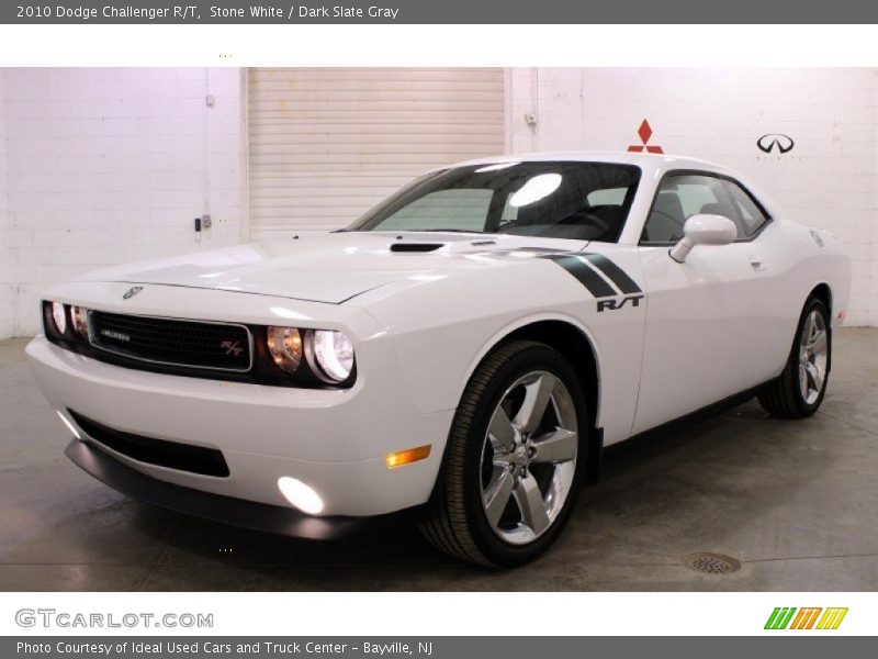 Stone White / Dark Slate Gray 2010 Dodge Challenger R/T