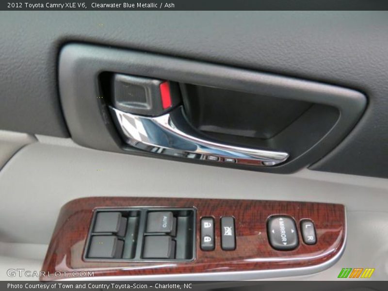 Controls of 2012 Camry XLE V6