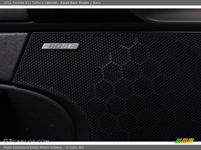 Audio System of 2011 911 Turbo S Cabriolet