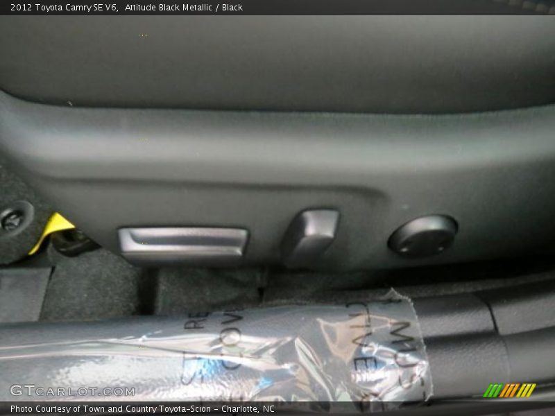 Attitude Black Metallic / Black 2012 Toyota Camry SE V6