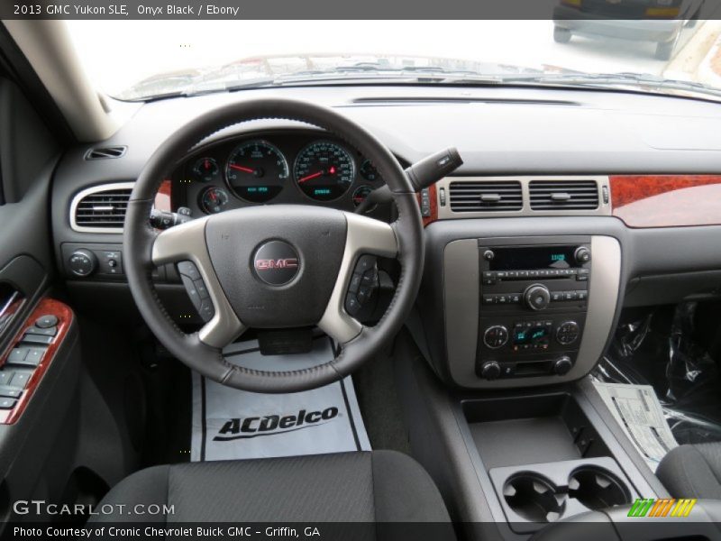 Onyx Black / Ebony 2013 GMC Yukon SLE