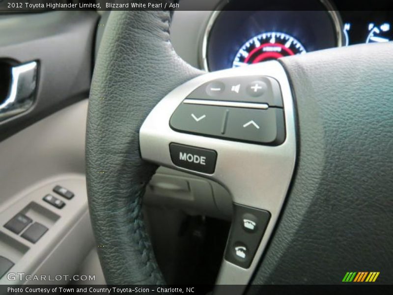 Blizzard White Pearl / Ash 2012 Toyota Highlander Limited