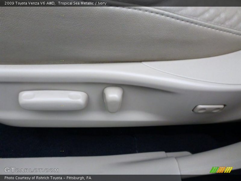 Tropical Sea Metallic / Ivory 2009 Toyota Venza V6 AWD