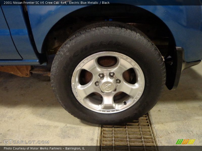 Electric Blue Metallic / Black 2001 Nissan Frontier SC V6 Crew Cab 4x4