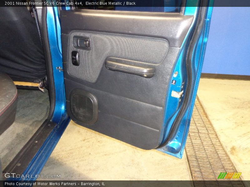 Electric Blue Metallic / Black 2001 Nissan Frontier SC V6 Crew Cab 4x4