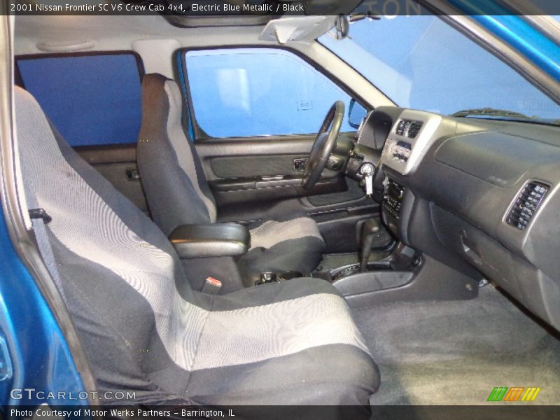 Electric Blue Metallic / Black 2001 Nissan Frontier SC V6 Crew Cab 4x4