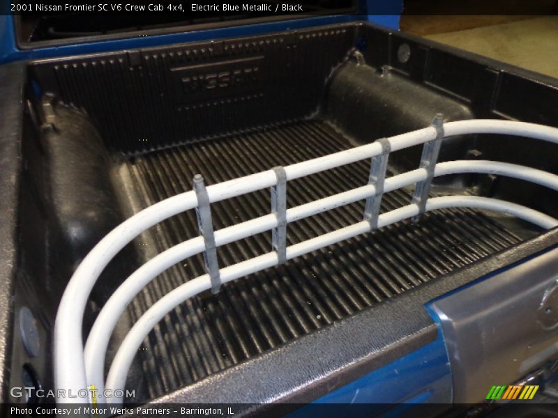 Electric Blue Metallic / Black 2001 Nissan Frontier SC V6 Crew Cab 4x4