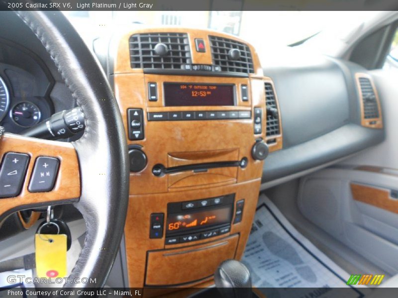 Light Platinum / Light Gray 2005 Cadillac SRX V6