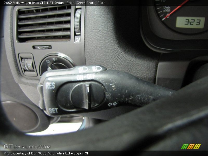 Bright Green Pearl / Black 2002 Volkswagen Jetta GLS 1.8T Sedan