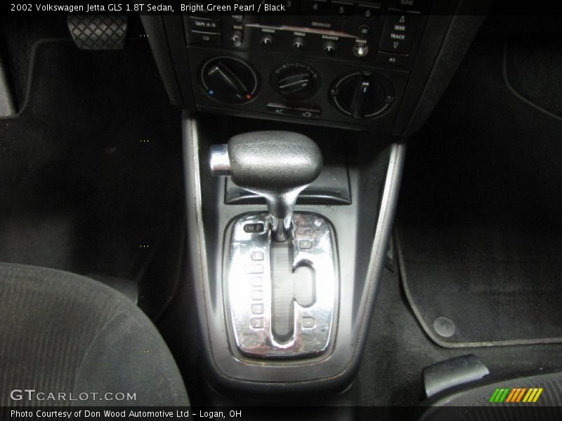 Bright Green Pearl / Black 2002 Volkswagen Jetta GLS 1.8T Sedan