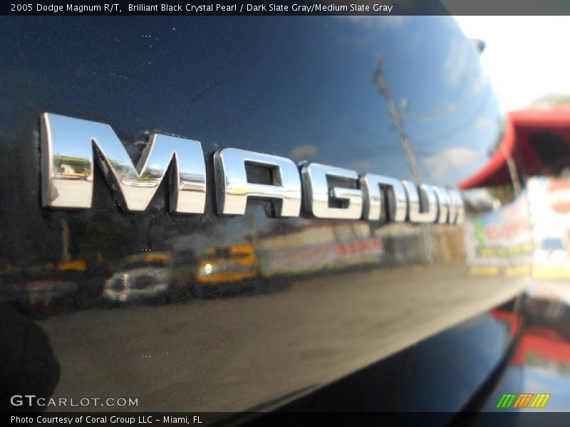 Brilliant Black Crystal Pearl / Dark Slate Gray/Medium Slate Gray 2005 Dodge Magnum R/T
