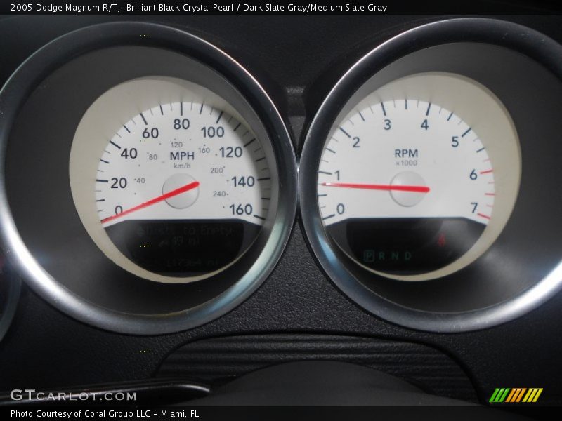 Brilliant Black Crystal Pearl / Dark Slate Gray/Medium Slate Gray 2005 Dodge Magnum R/T