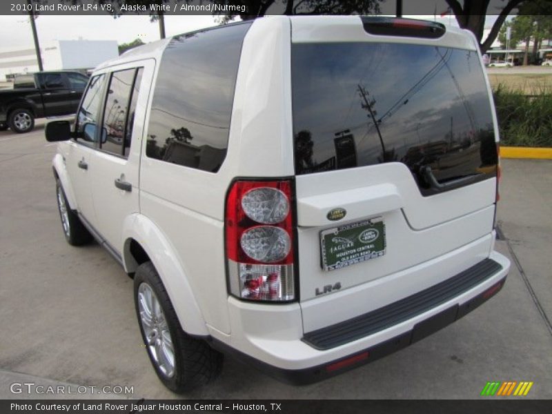 Alaska White / Almond/Nutmeg 2010 Land Rover LR4 V8
