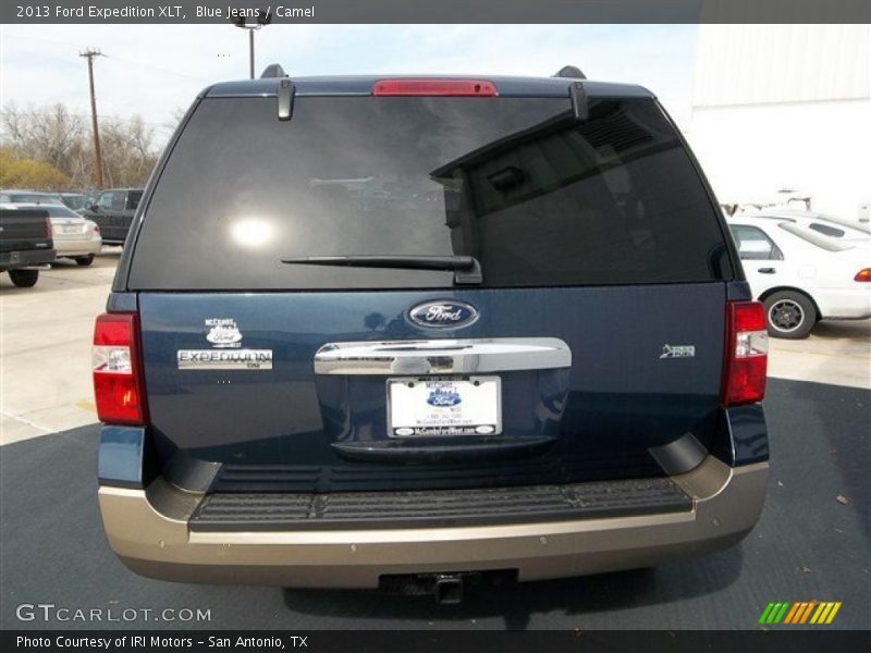 Blue Jeans / Camel 2013 Ford Expedition XLT