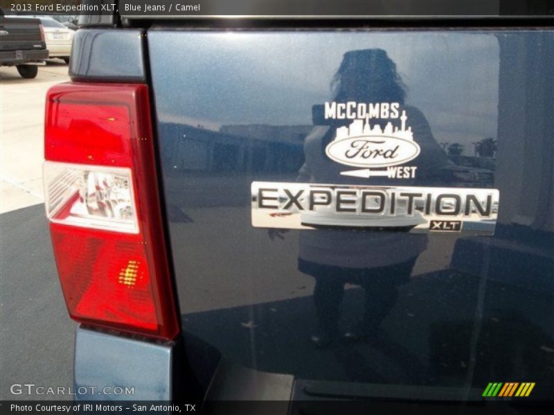 Blue Jeans / Camel 2013 Ford Expedition XLT