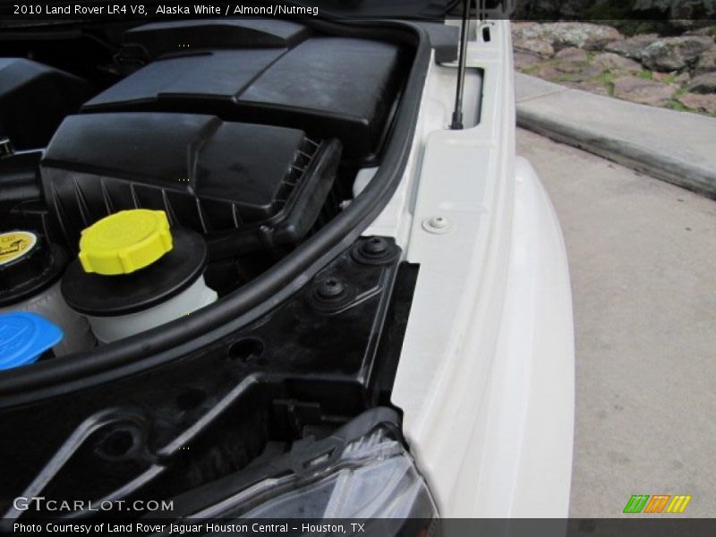 Alaska White / Almond/Nutmeg 2010 Land Rover LR4 V8