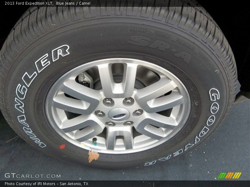 Blue Jeans / Camel 2013 Ford Expedition XLT