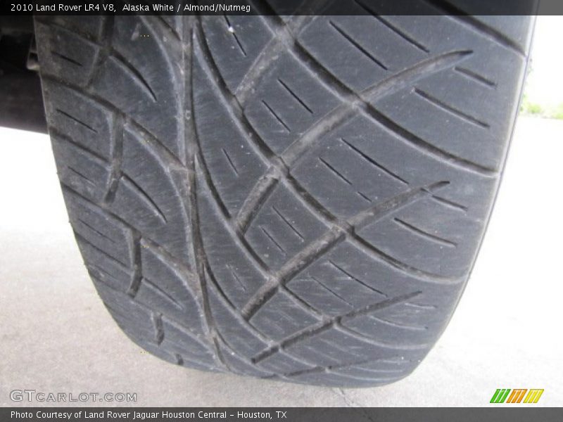 Alaska White / Almond/Nutmeg 2010 Land Rover LR4 V8