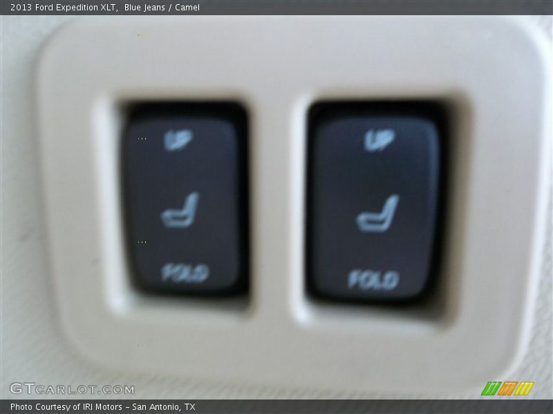 Blue Jeans / Camel 2013 Ford Expedition XLT