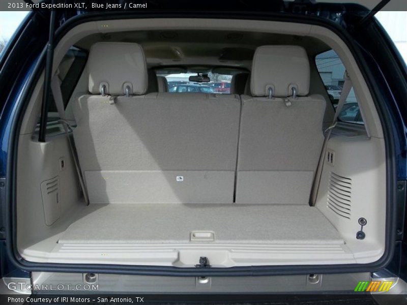 Blue Jeans / Camel 2013 Ford Expedition XLT
