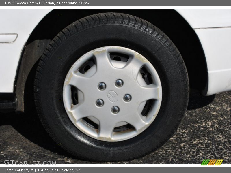 Super White / Gray 1994 Toyota Camry LE Sedan